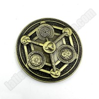 Moneda X color oro antiguo