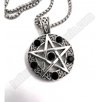 Pentáculo con piedras negras