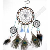 Atrapasueños con plumas de pavo real